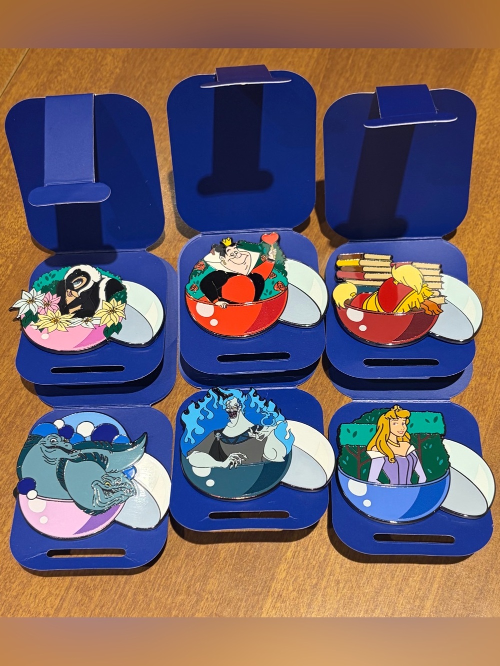 Disneyland Vending Machine 6 Mystery Pins